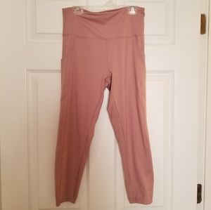Ecplise capri yoga pants